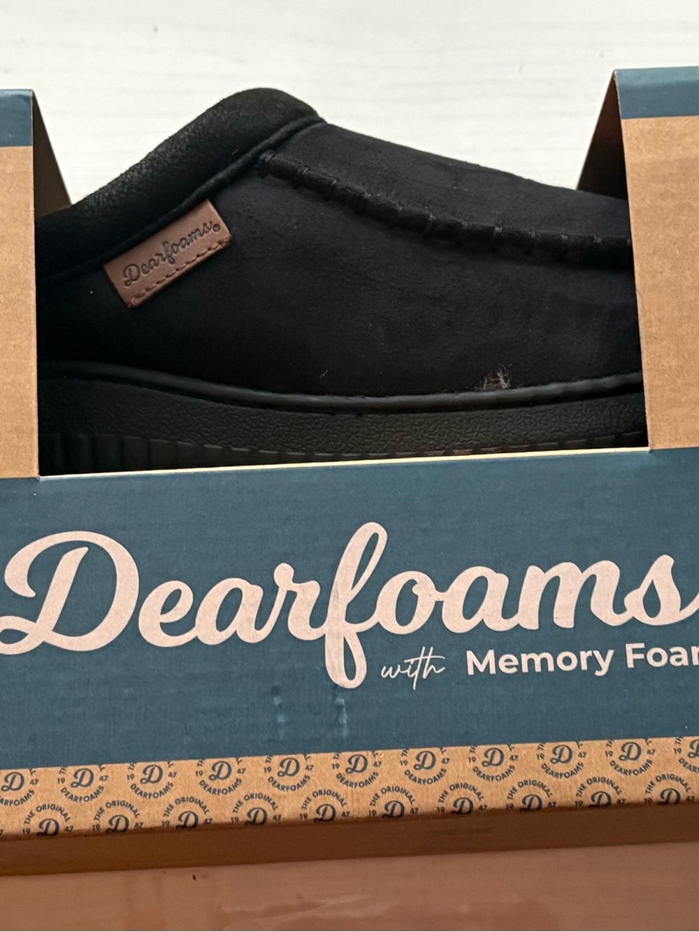 dearfoams Men’s Black Slip-On Memory Foam Casual Shoe